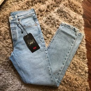 Levis 501 skinny - NWT